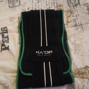 Keyshia Ka'oir waist eraser